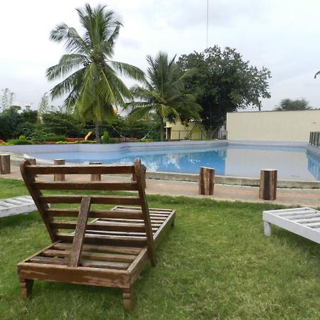 Park Hotel And Resort Kaglipur Extérieur photo