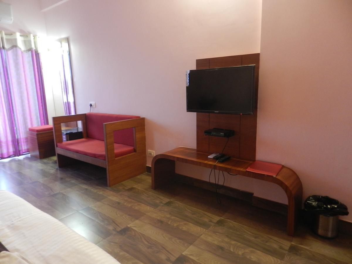 Park Hotel And Resort Kaglipur Extérieur photo